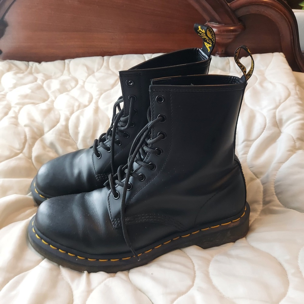 Dr. Martens 1460 Smooth Leather Black Lace Up Combat Boots Womens 10 11821